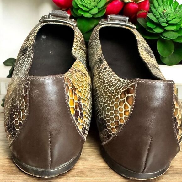 Donald J. Pliner Italian Leather Flat Pumps / SZ: 8 / EUC - Picture 5 of 8